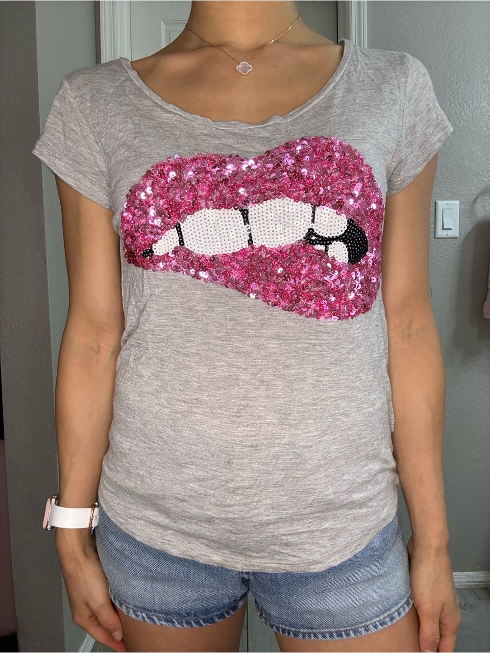 H&M Gray Short Sleeve Tee with Pink Sequin Lip Motif